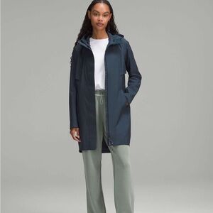 Lululemon Rain Rebel Jacket- True Navy, size 6